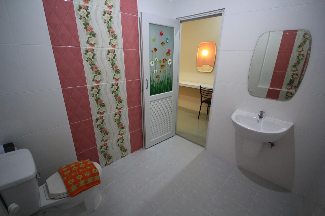 Orapan Place Lampang Eksteriør billede