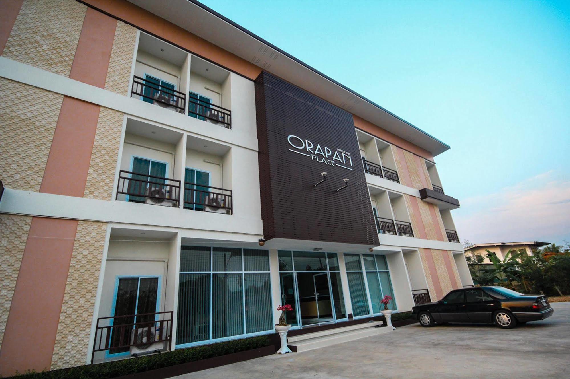 Orapan Place Lampang Eksteriør billede