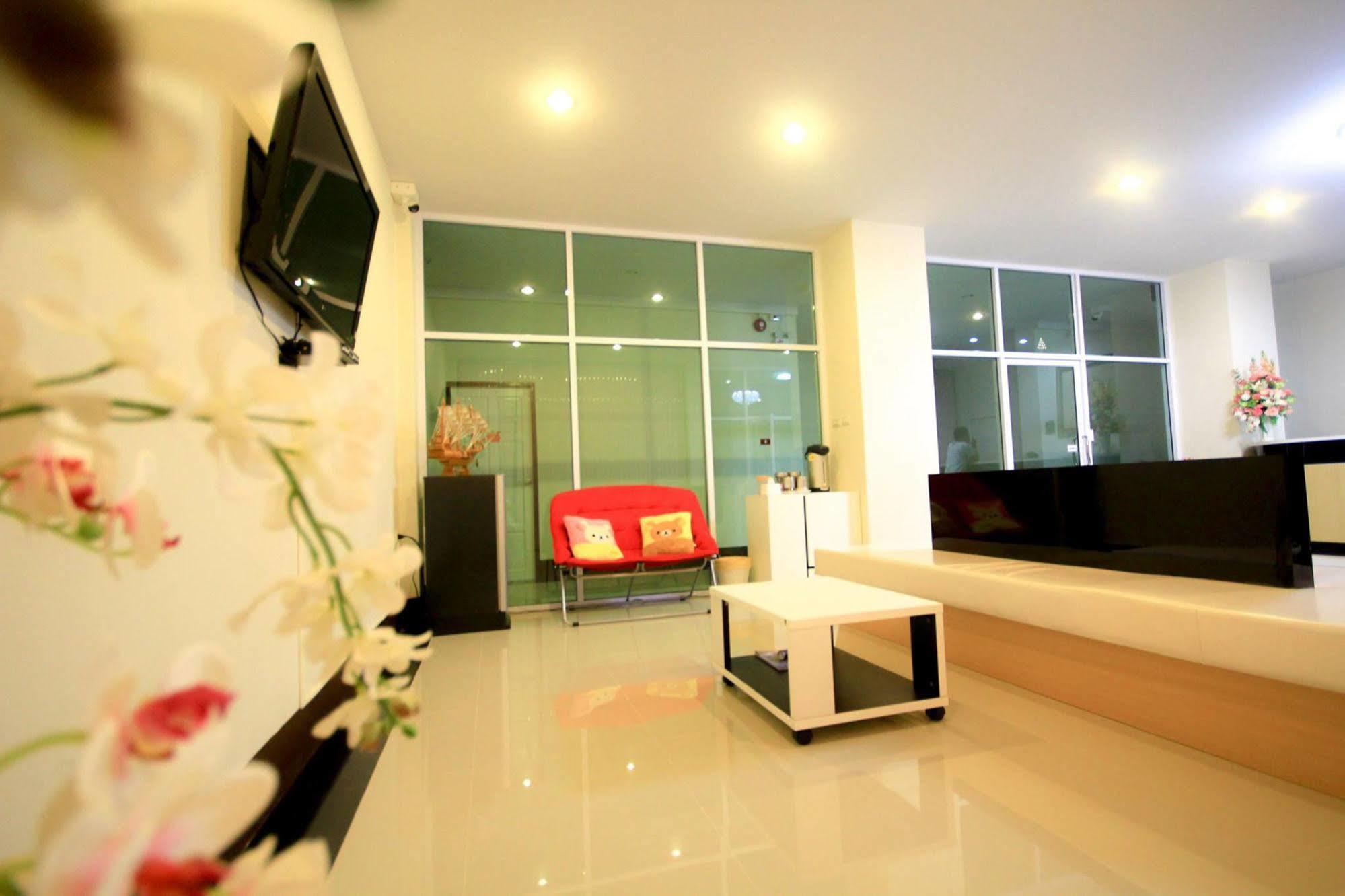 Orapan Place Lampang Eksteriør billede