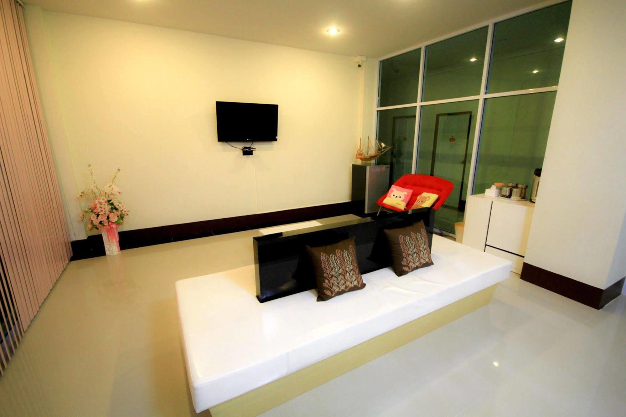 Orapan Place Lampang Eksteriør billede